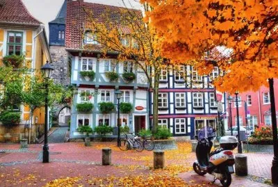 autum in the square