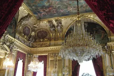 PARIS: LOVRE
