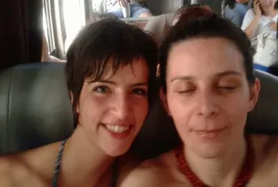 Nalhea y amiga