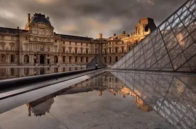 Le Louvre Paris jigsaw puzzle