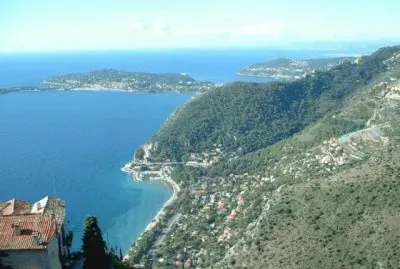 ×“×¨×•× ×¦×¨×¤×ª