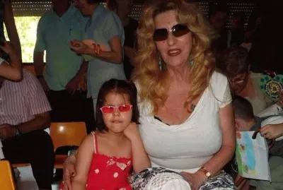 Con la abuela