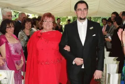 El novio y su madre