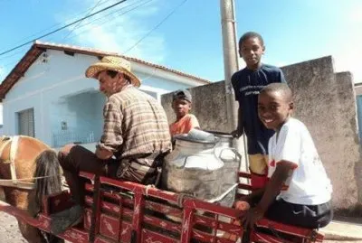 - Itapecirica cento oeste de Minas