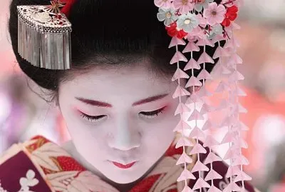Glamorous Geisha Girl-Japan