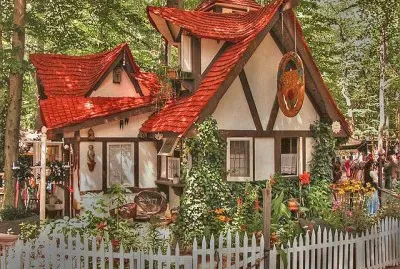 Strange House  Maryland  Virginia   USA