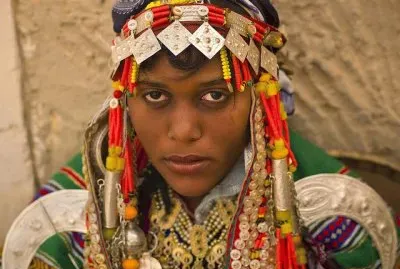 Lybian woman in traditional clothes
