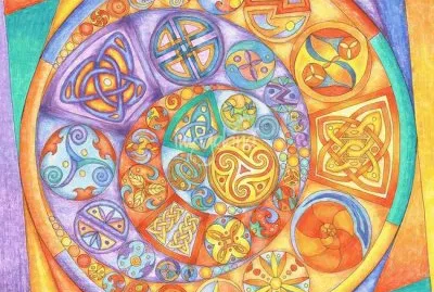  "Celtic Crescents Rainbow "