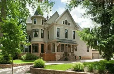 Mary Tyler Moore House  St. Paul  Minnesota  USA