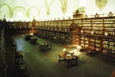 biblioteca antigua