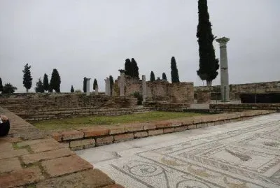 פאזל של italica