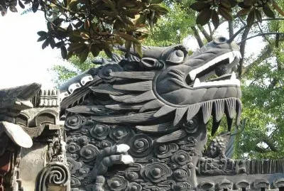 פאזל של dragon dans le jardin du mandarin YU