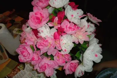 flowers in vase jigsaw puzzle