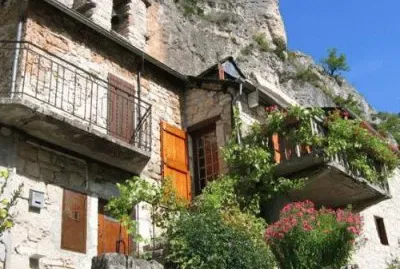 CASA SOBRE LAS ROCAS jigsaw puzzle