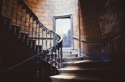 Hermosas escaleras jigsaw puzzle