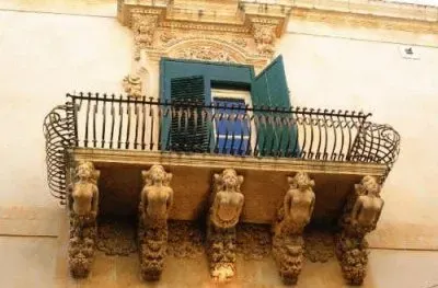 UN BONITO BALCON jigsaw puzzle