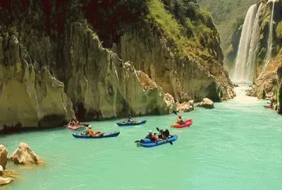 KAYAKS EN EL RÃO STA. MARÃA, S.L.P. MÃ‰XICO