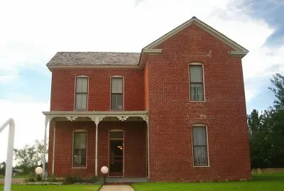 פאזל של White-Pool House, Odessa, TX