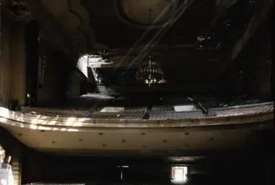 CINE OPERA EN RUINAS jigsaw puzzle