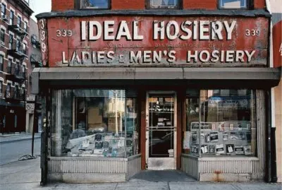 TIENDA EN N.Y jigsaw puzzle