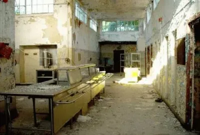 HOSPITAL ABANDONADO jigsaw puzzle