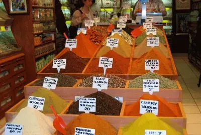 MERCADO DE ESPECIAS EN TURQUIA jigsaw puzzle