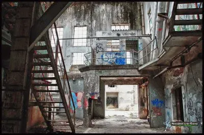 Un vieja vivienda en Aranjuez, EspaÃ±a jigsaw puzzle