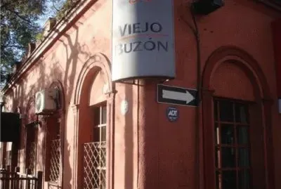 un viejo restaurante jigsaw puzzle