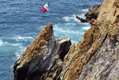 CLAVADISTAS EN LA QUEBRADA, ACAPULCO, GRO.