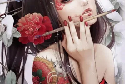 Mujer oriental con rostro y cuerpo pintado