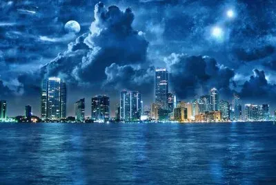 ciudad al son de las nubes jigsaw puzzle