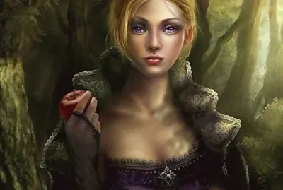 Mujer rubia en el bosque