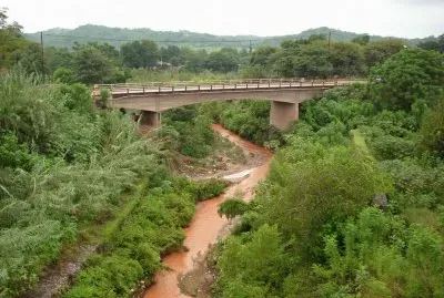 Puente carretero. Salta. Argentina