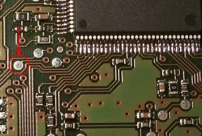 PCB with test connection pads