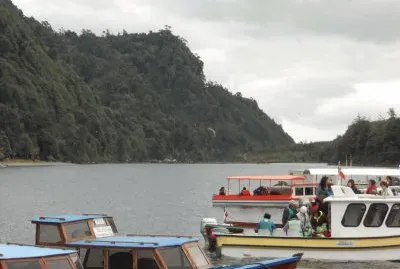 lago todo los santos chile