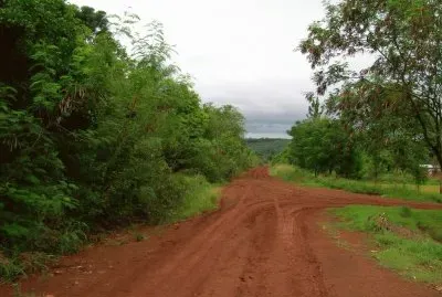 Calles rojas en Wanda. Misiones. Argentina