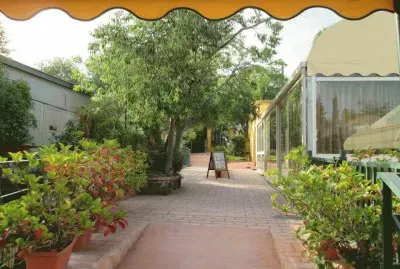 Patio en las gargantas de AlcÃ¡ntara