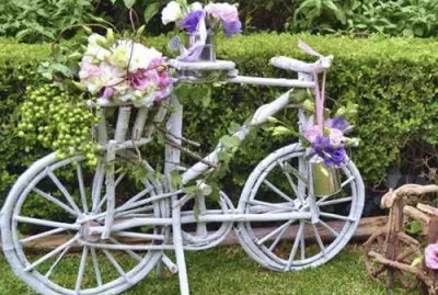 adorno bicicleta con flores