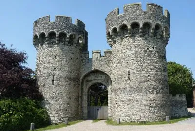 Cooling Castle Gatehouse