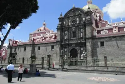 Lateral Catedral de Puebla