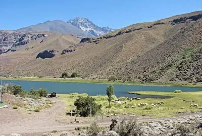 Laguna El Sosneado. Mendoza. Argentina jigsaw puzzle