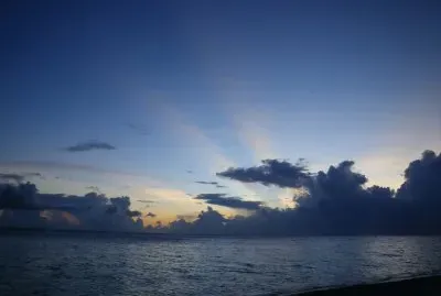 פאזל של Sonnenaufgang Madoogali Mai 2010