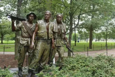 Viet Nam Memorial Soldiers overlooking wall