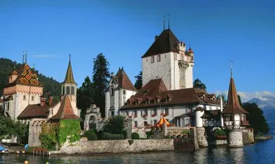 Castillo y lago jigsaw puzzle