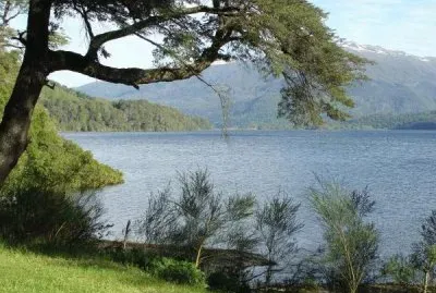 Lago NonthuÃ©. NeuquÃ©n. Argentina