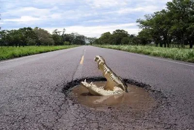 Â¡cuidado con los baches!