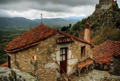 Casa de alta montaÃ±a jigsaw puzzle