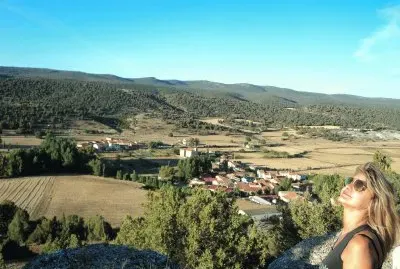 varios