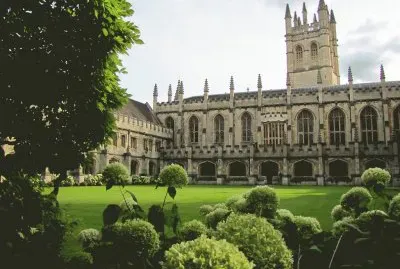 פאזל של magdalen tower