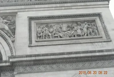 imagen en el arco del triunfo